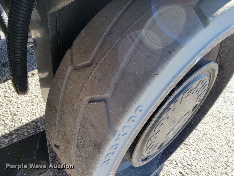 image for item KN9651 2021 Zoomlion ZS1930DC  scissor lift