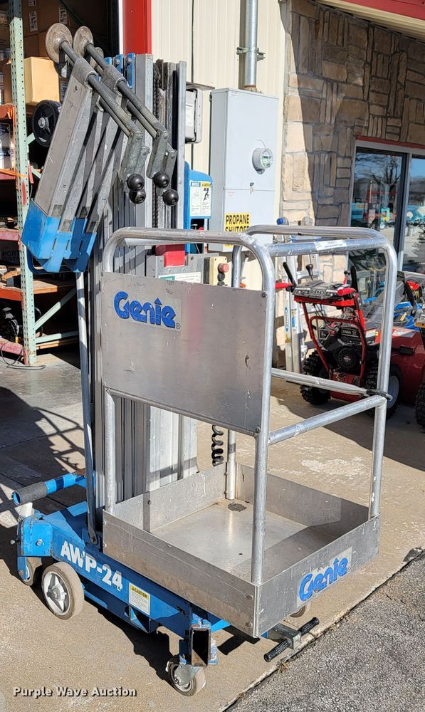 image for item KN9673 Genie AWP-24  vertical lift