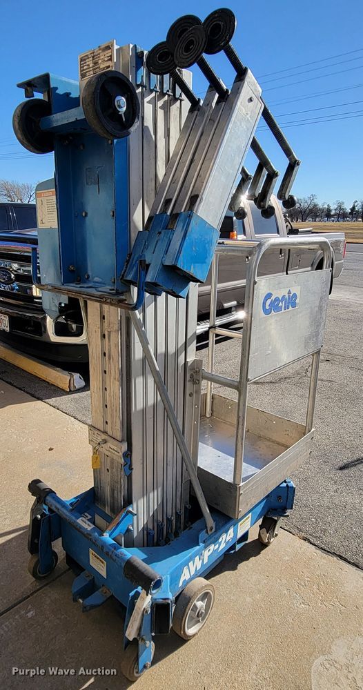 image for item KN9673 Genie AWP-24  vertical lift