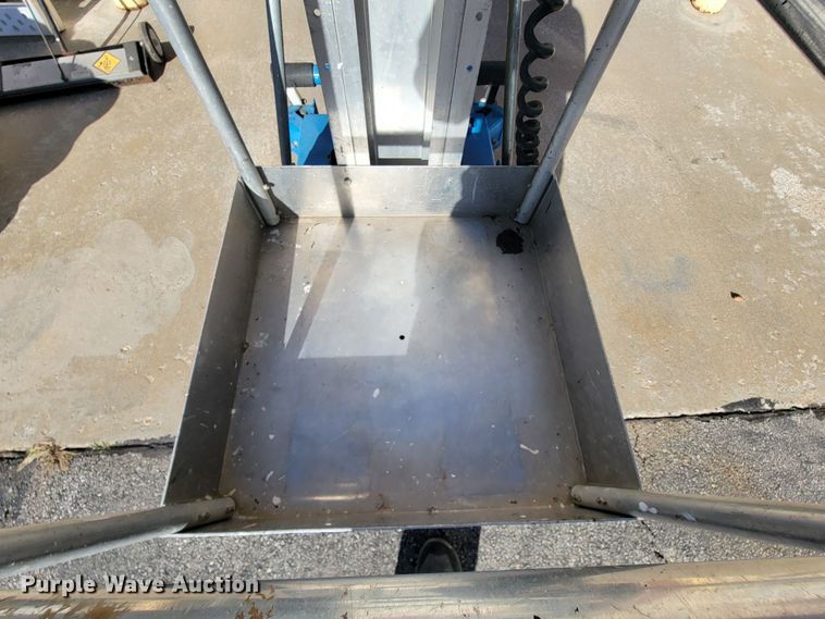 image for item KN9673 Genie AWP-24  vertical lift