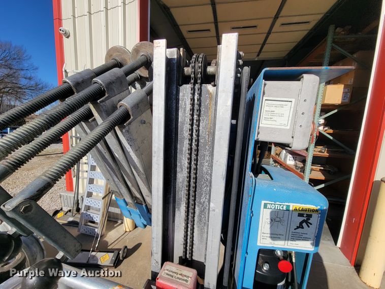 image for item KN9673 Genie AWP-24  vertical lift