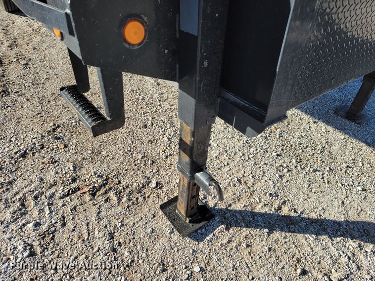 image for item KN9679 2016 PJ  tilt deck equipment trailer