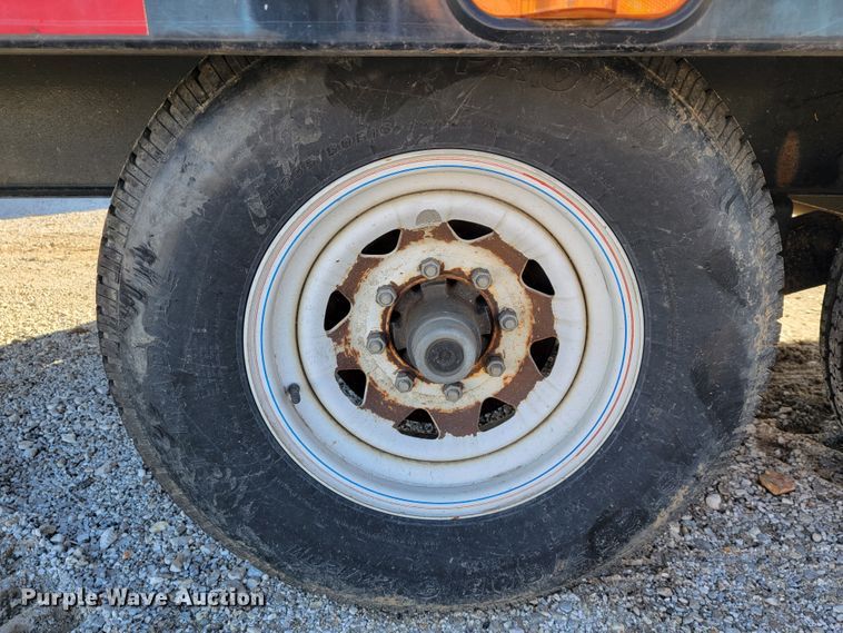 image for item KN9679 2016 PJ  tilt deck equipment trailer