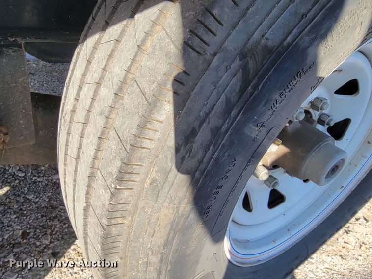 image for item KN9679 2016 PJ  tilt deck equipment trailer