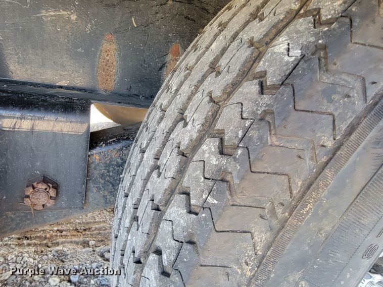 image for item KN9679 2016 PJ  tilt deck equipment trailer