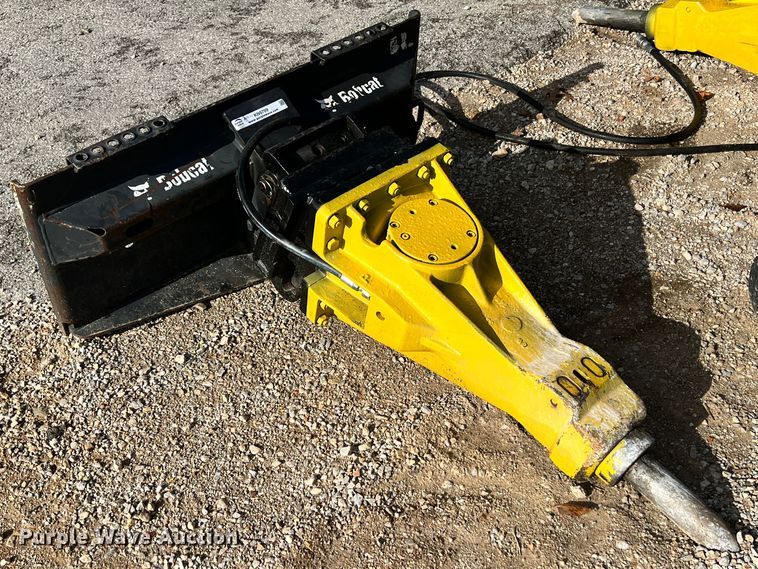 image for item KN9709 2012 Atlas Copco SBC410  breaker