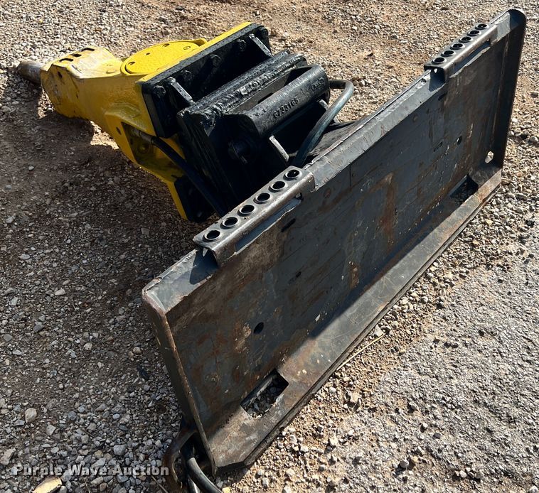 image for item KN9709 2012 Atlas Copco SBC410  breaker