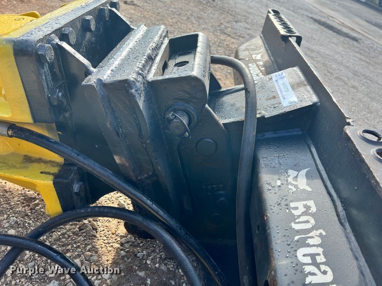 image for item KN9709 2012 Atlas Copco SBC410  breaker