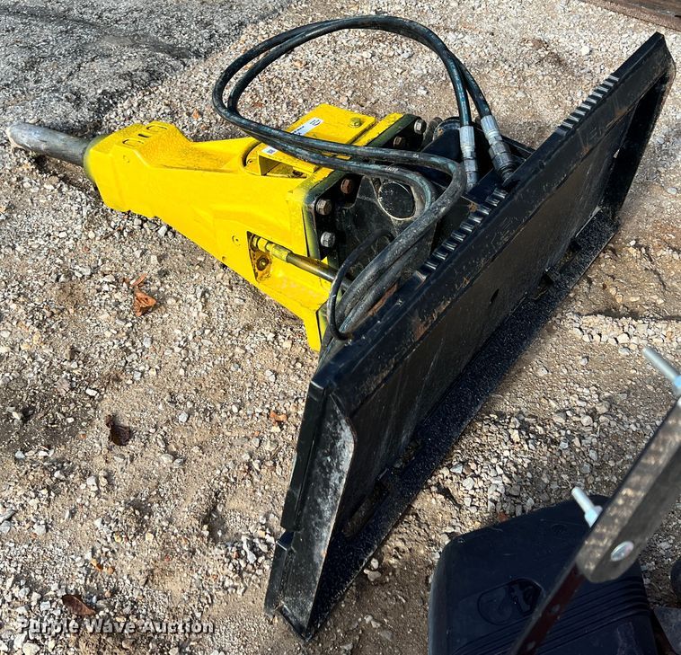 image for item KN9710 2012 Atlas Copco SBC410  breaker