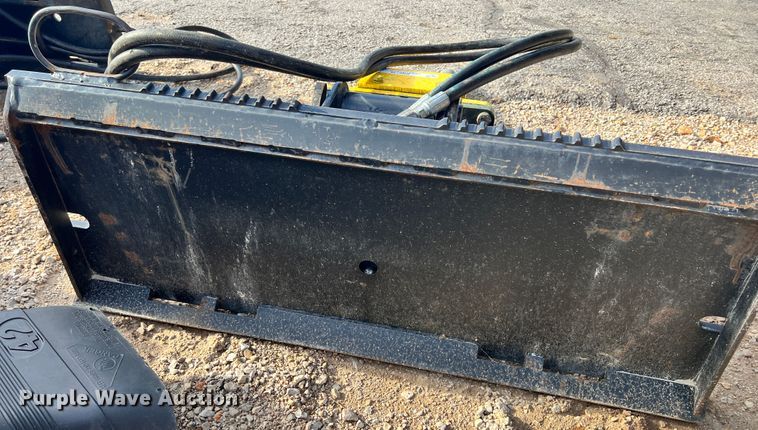 image for item KN9710 2012 Atlas Copco SBC410  breaker