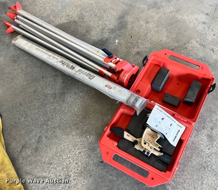 image for item KN9737 David White LT6-900N  level transit