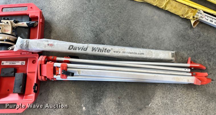 image for item KN9737 David White LT6-900N  level transit