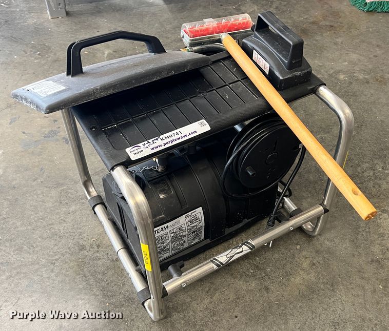 image for item KN9741 Earlex Steammaster wallpaper stripper