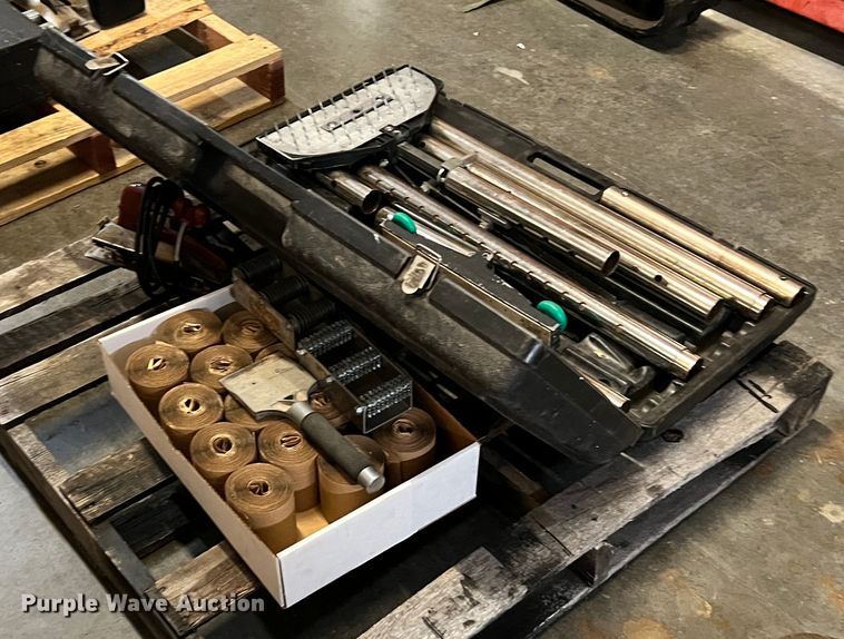 image for item KN9750 Carpet stretcher