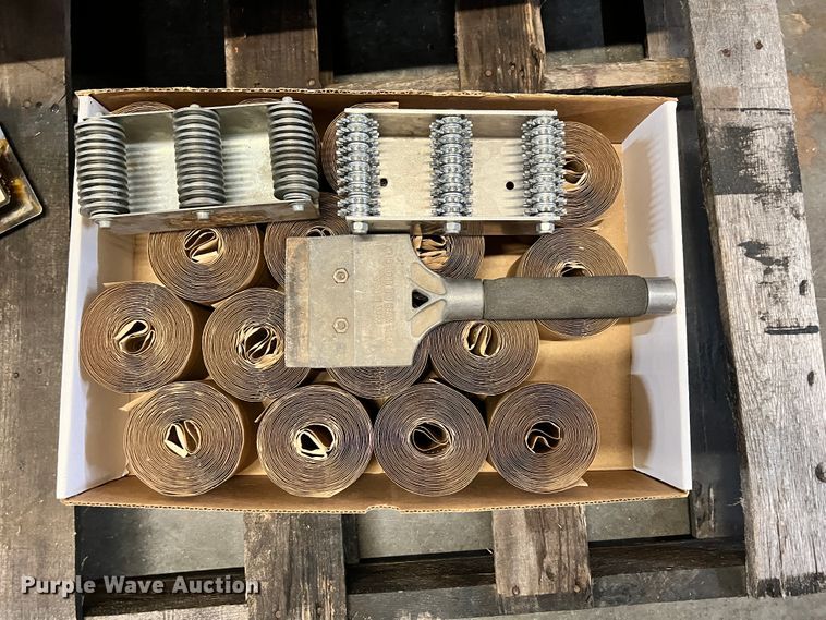 image for item KN9750 Carpet stretcher