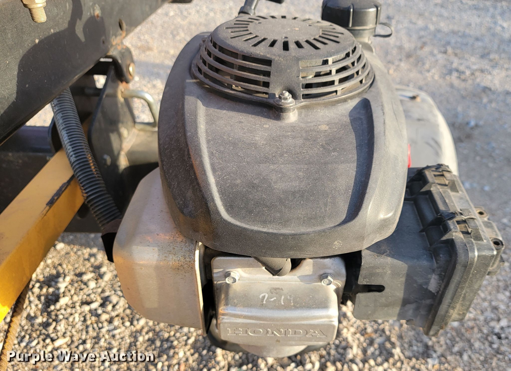 Cub Cadet log splitter in Joplin, MO Item JE9140 sold Purple Wave