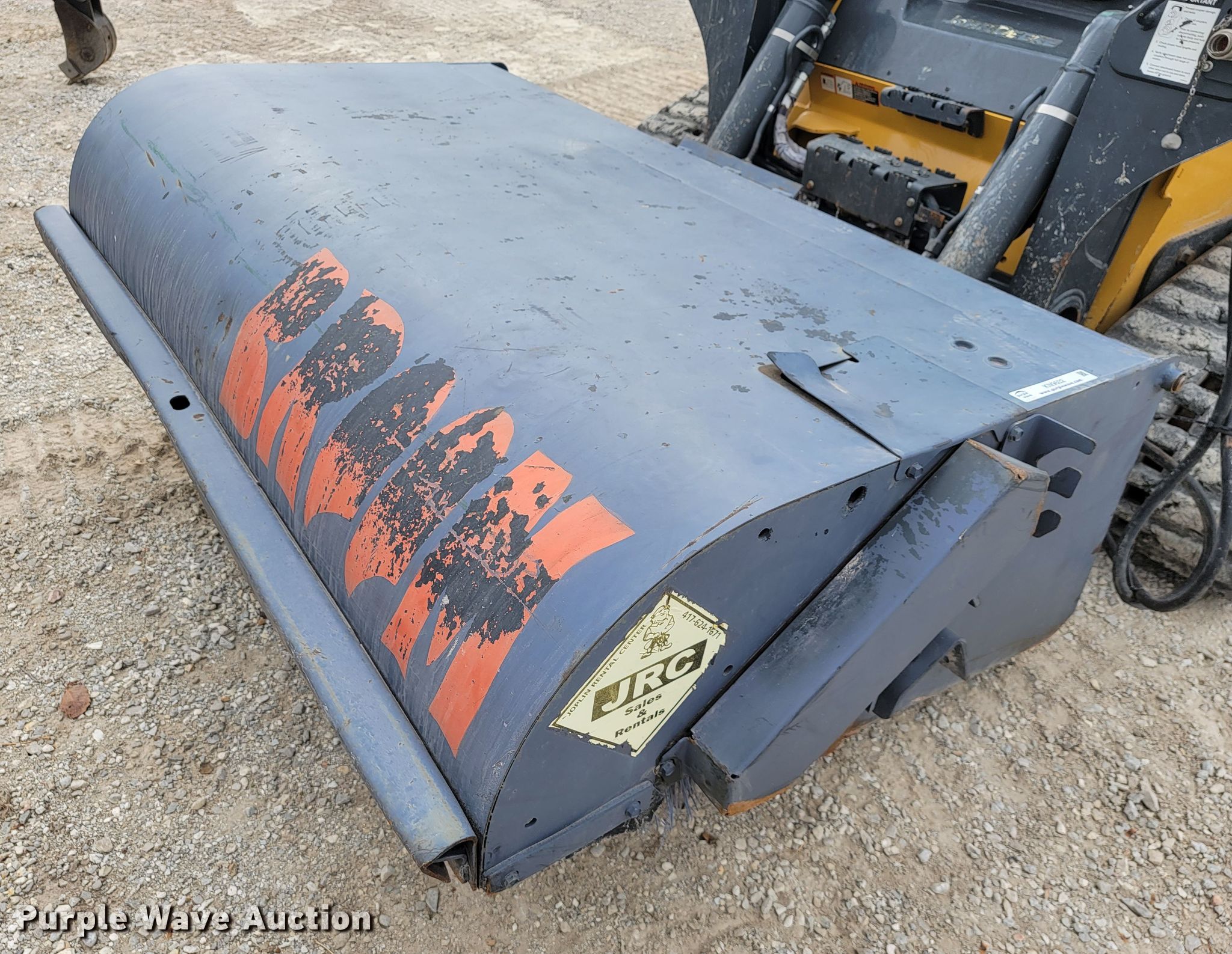 Sweeper 72 skid steer broom in Joplin, MO Item KN9602 for sale