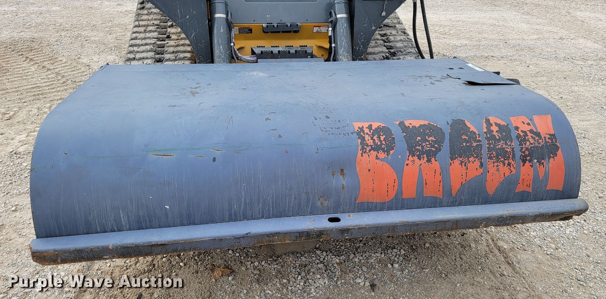 Sweeper 72 skid steer broom in Joplin, MO Item KN9602 sold Purple Wave