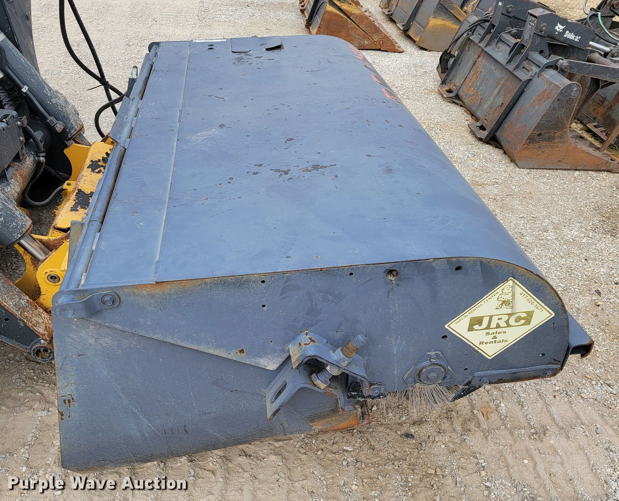 Sweeper 72 skid steer broom in Joplin, MO Item KN9602 sold Purple Wave