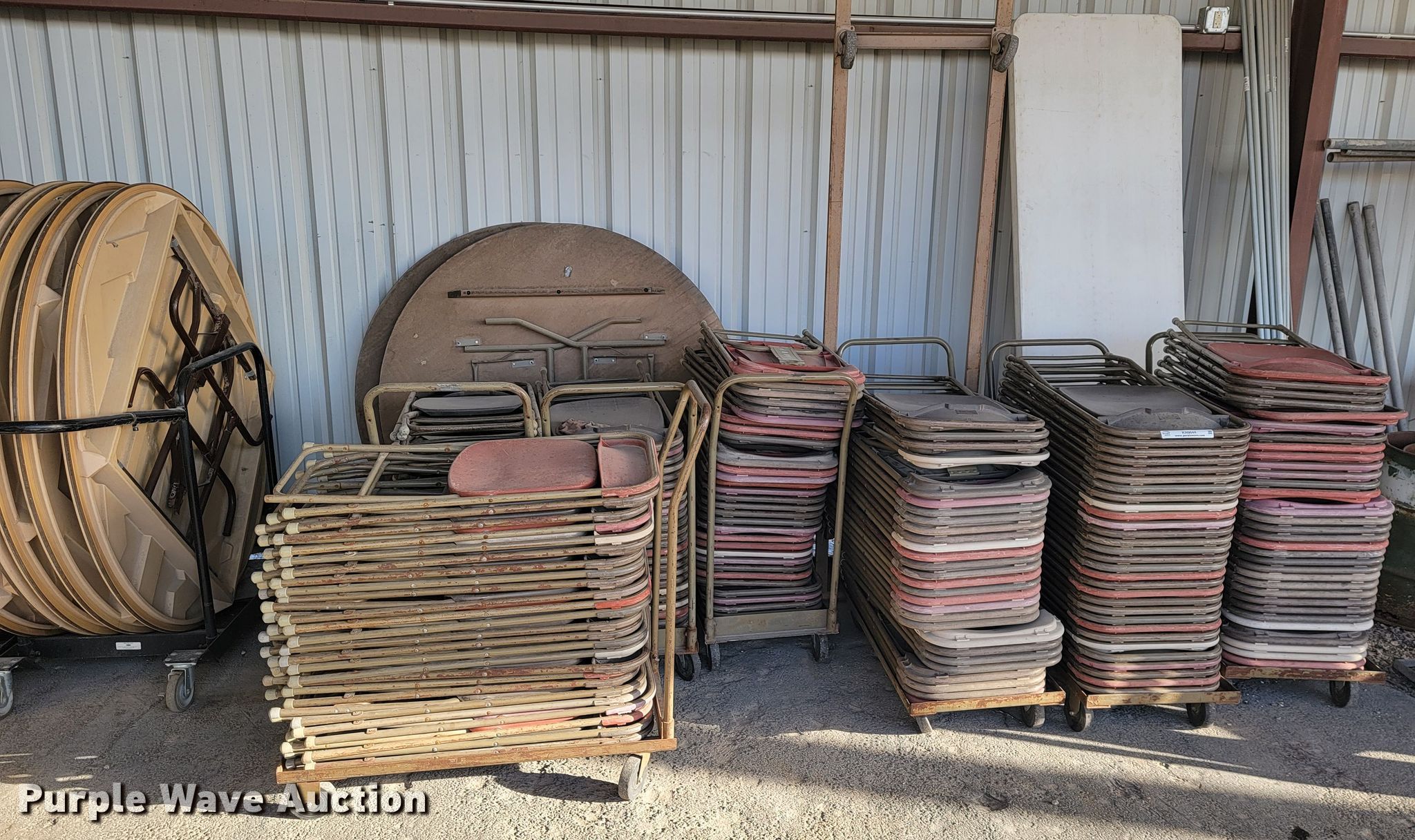 Furniture in Joplin, MO Item KN9644 sold Purple Wave