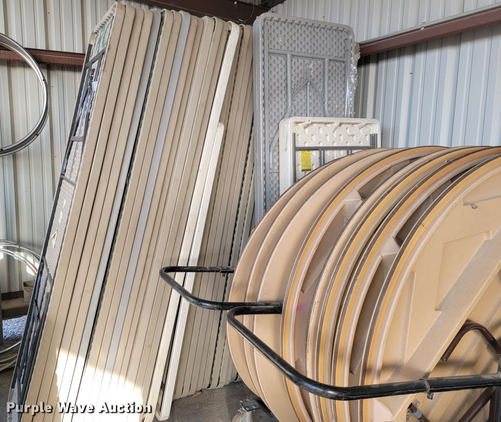 Furniture in Joplin, MO Item KN9644 sold Purple Wave