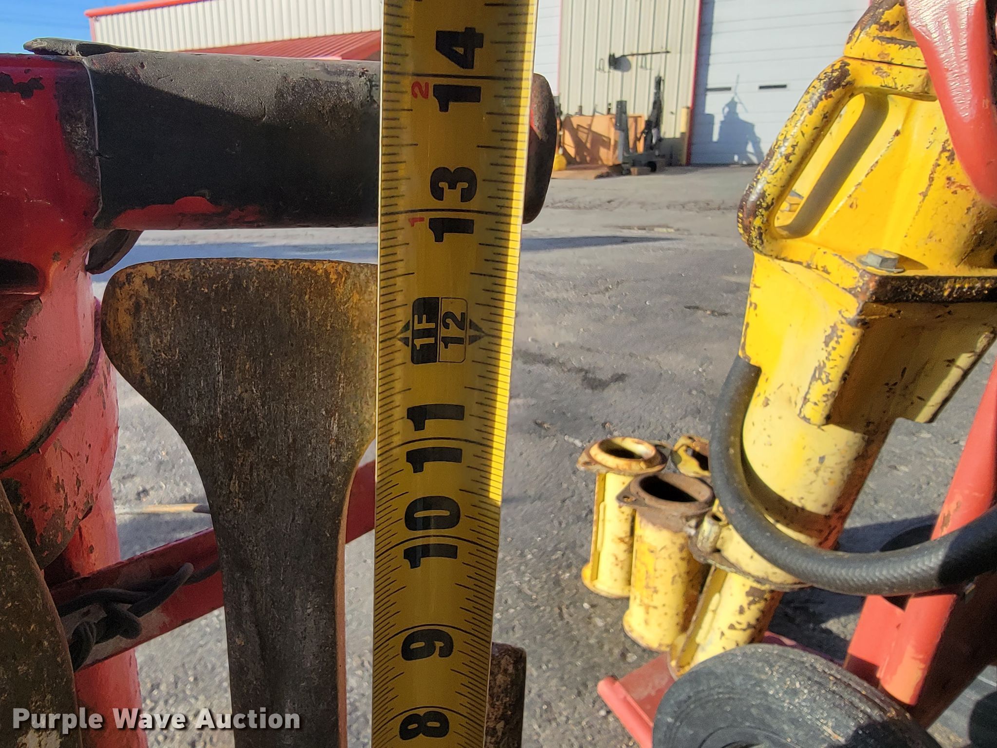 Tools in Joplin, MO Item KN9647 sold Purple Wave