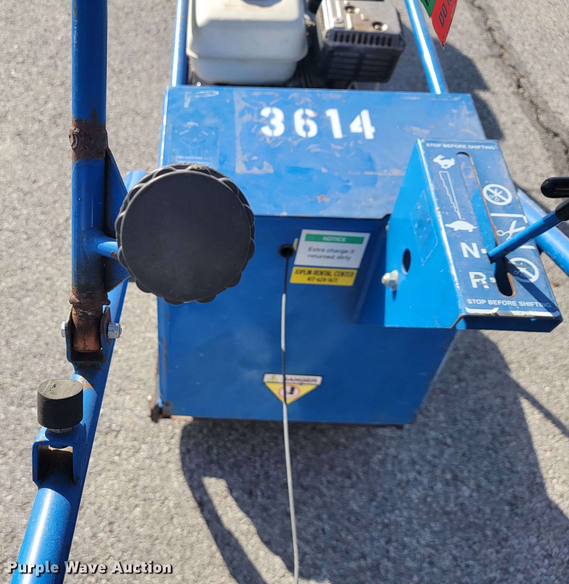 (2) sod cutters in Joplin, MO Item KN9663 sold Purple Wave