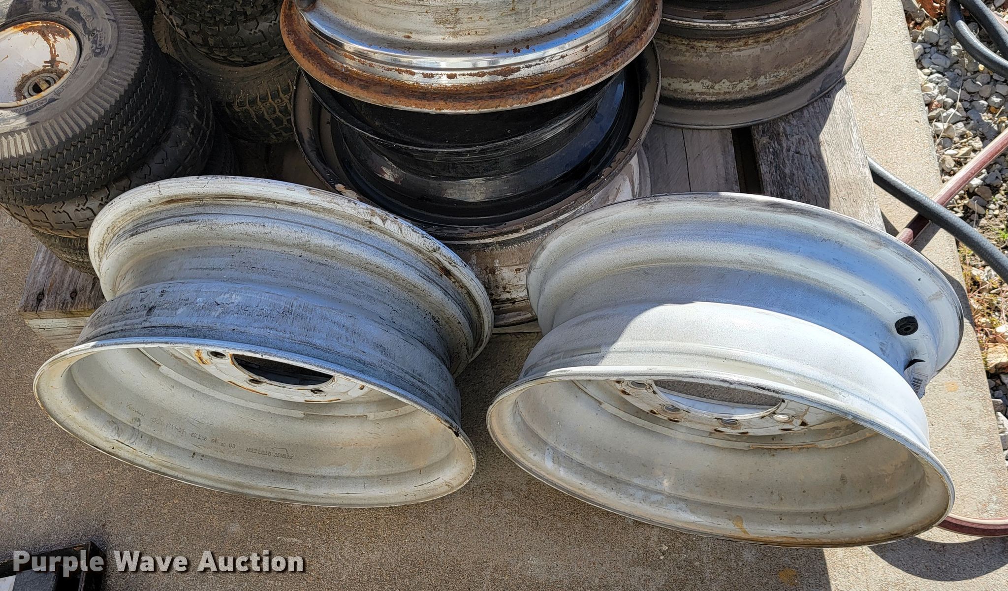 Tires and wheels in Joplin, MO Item KN9674 sold Purple Wave