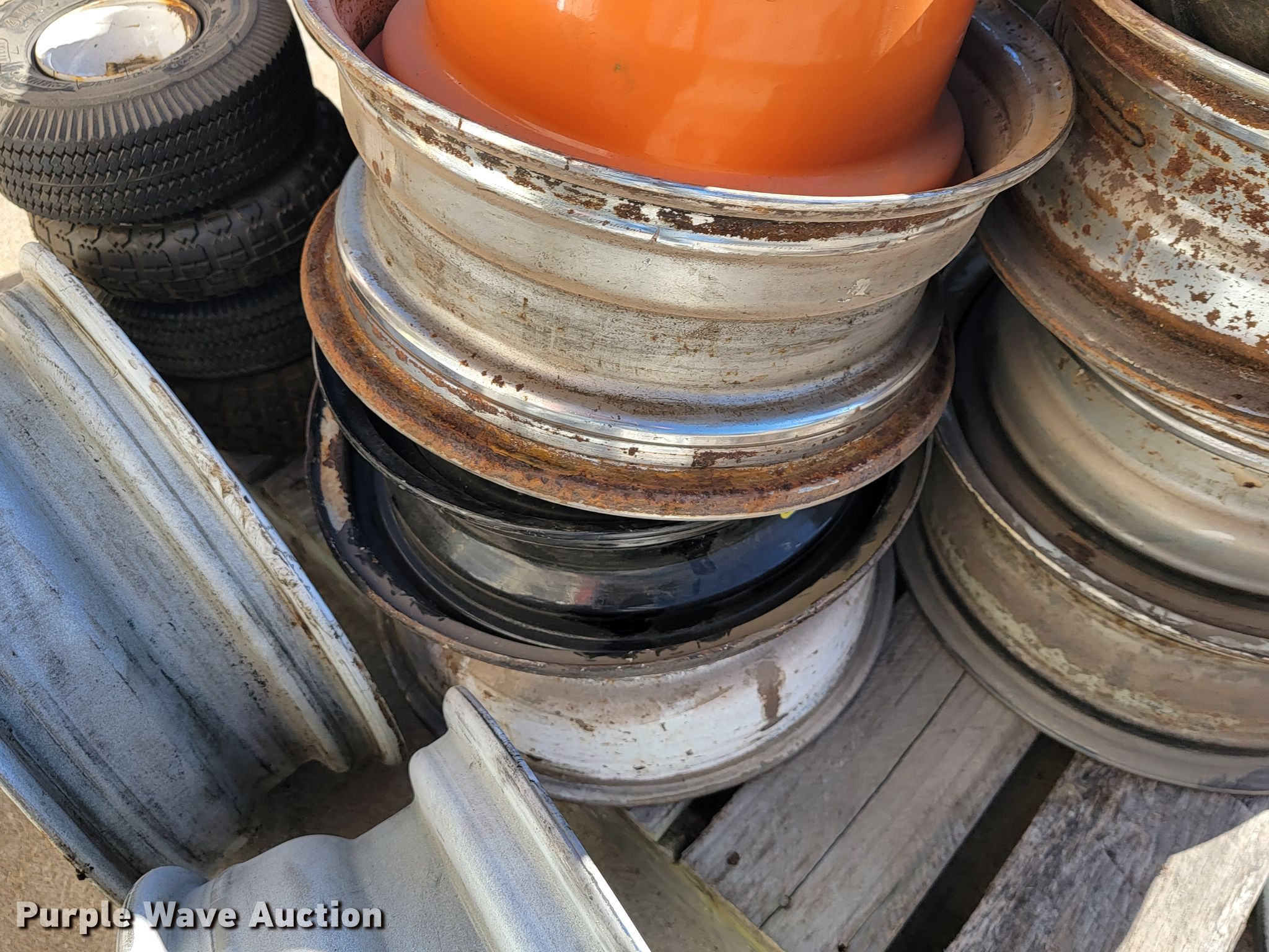 Tires and wheels in Joplin, MO Item KN9674 sold Purple Wave