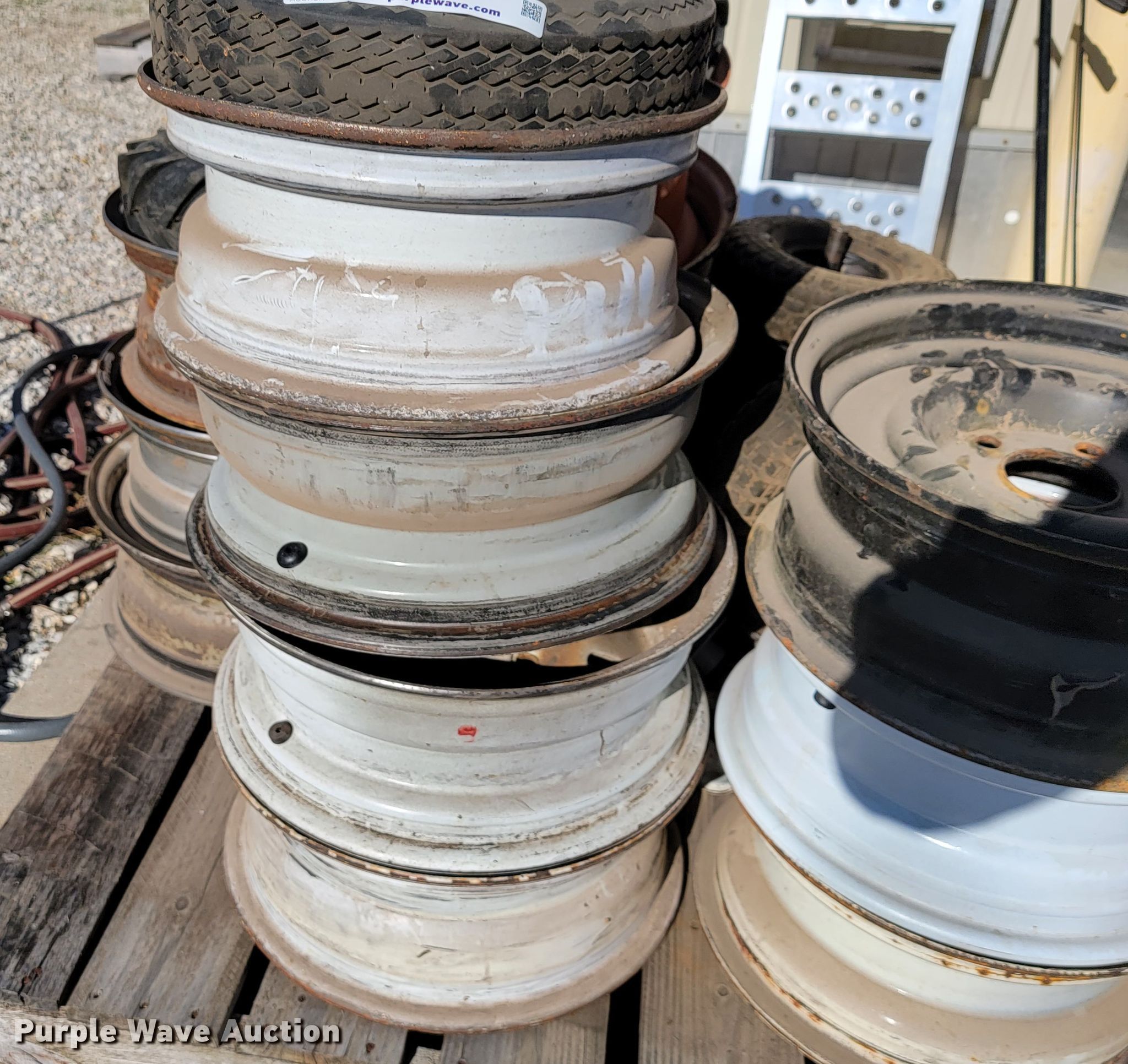 Tires and wheels in Joplin, MO Item KN9674 sold Purple Wave