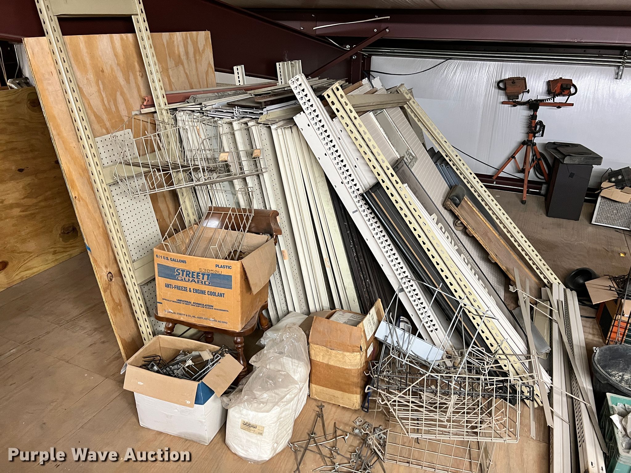 Furniture in Joplin, MO Item KN9711 sold Purple Wave