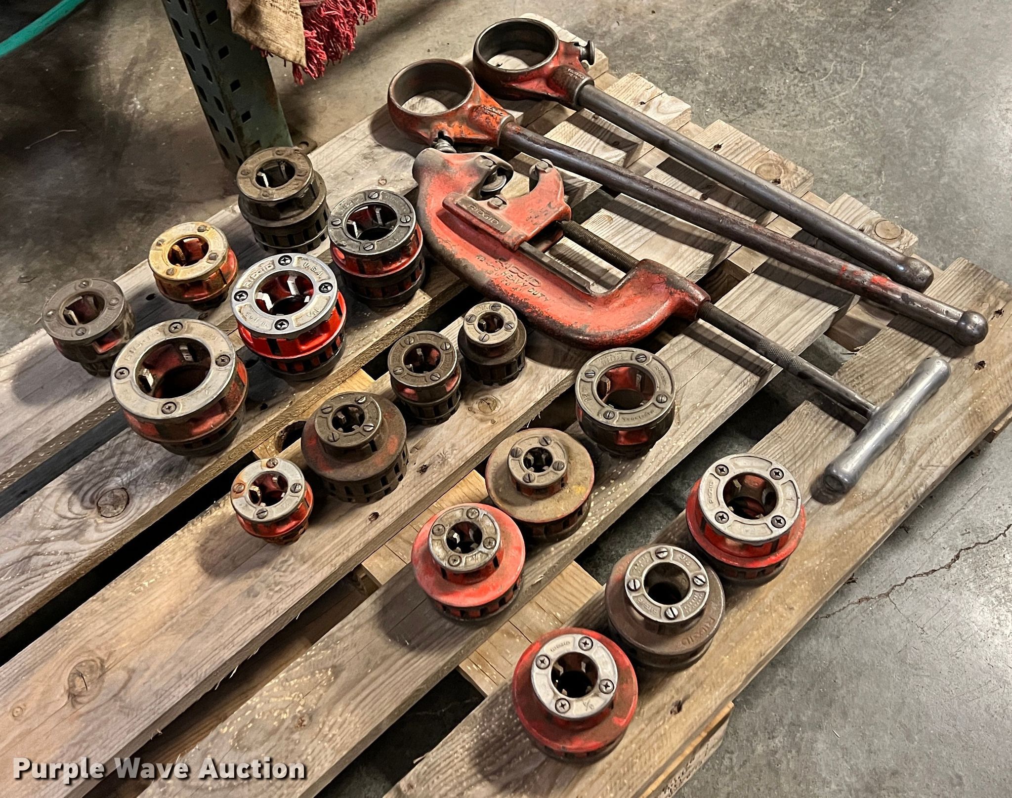 Rigid receding pipe threaders in Joplin, MO | Item KN9759 sold | Purple ...