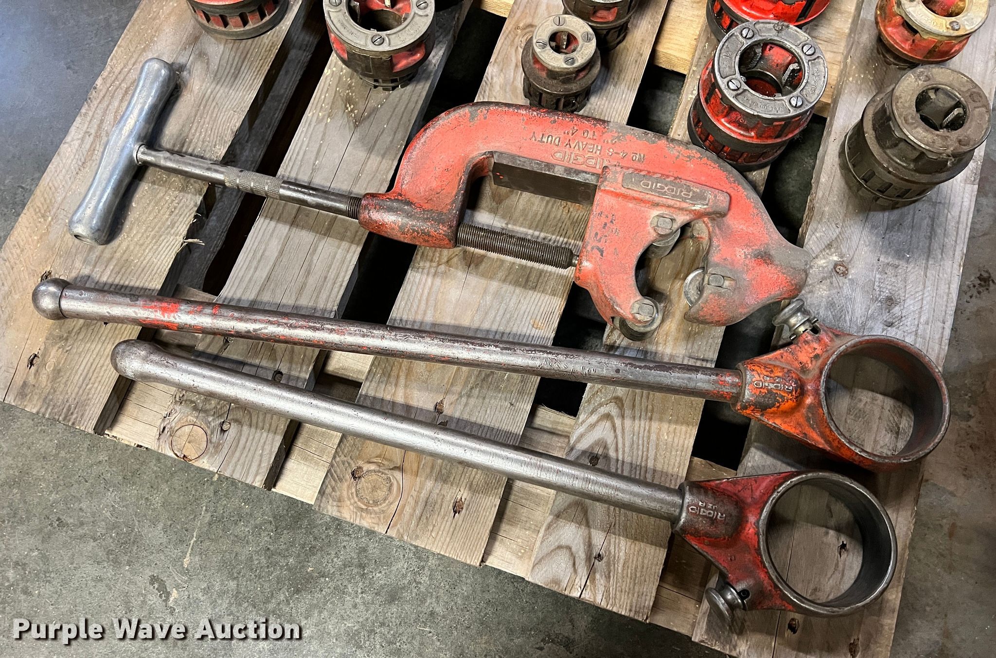 Rigid receding pipe threaders in Joplin, MO | Item KN9759 sold | Purple ...