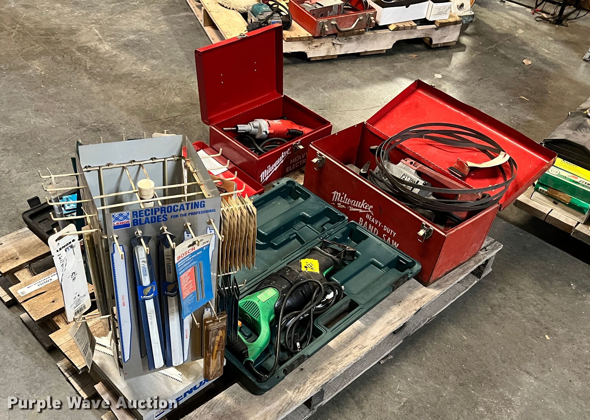 Tools in Joplin, MO Item KN9761 sold Purple Wave