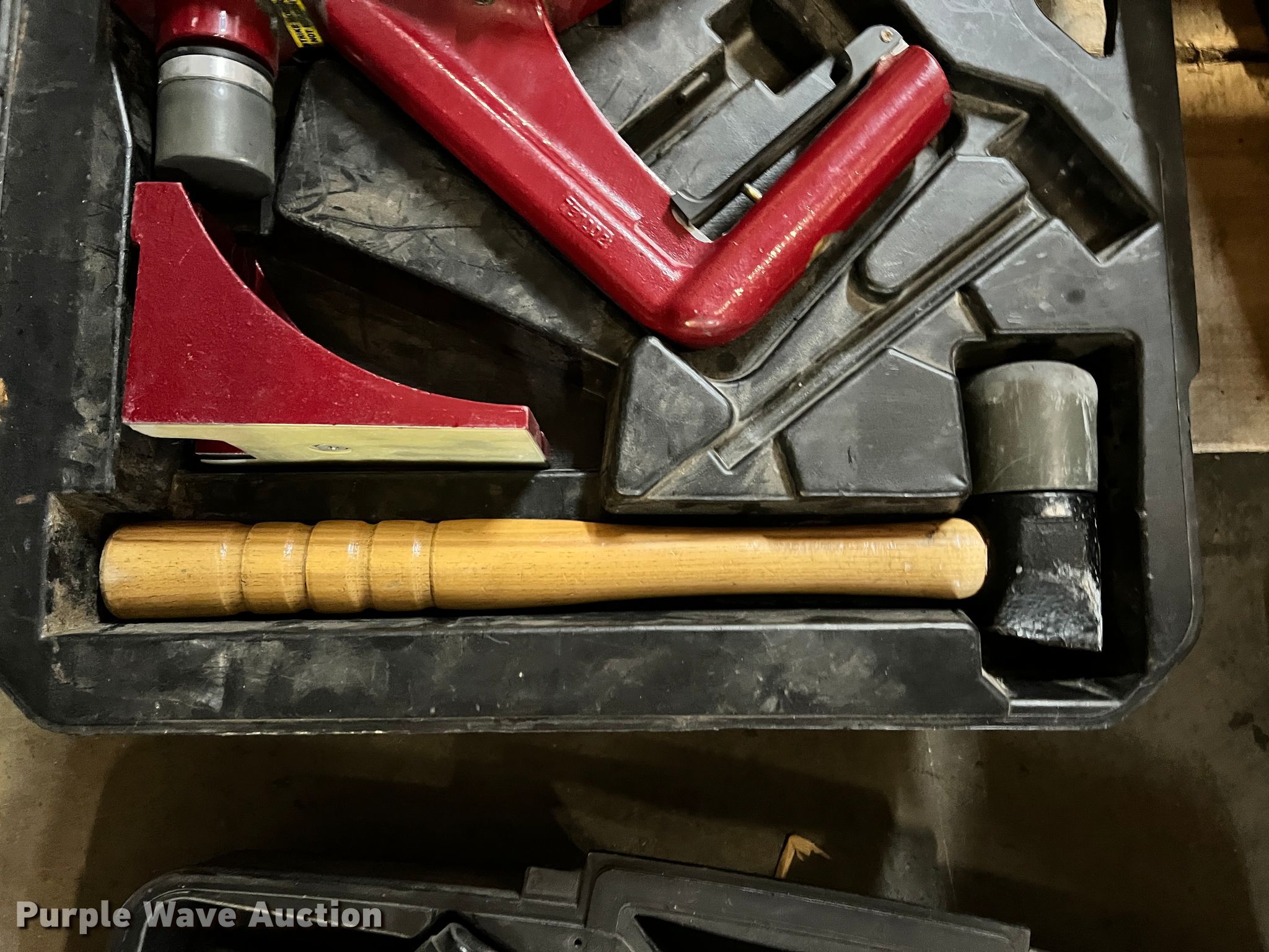 Tools in Joplin, MO Item KN9762 sold Purple Wave