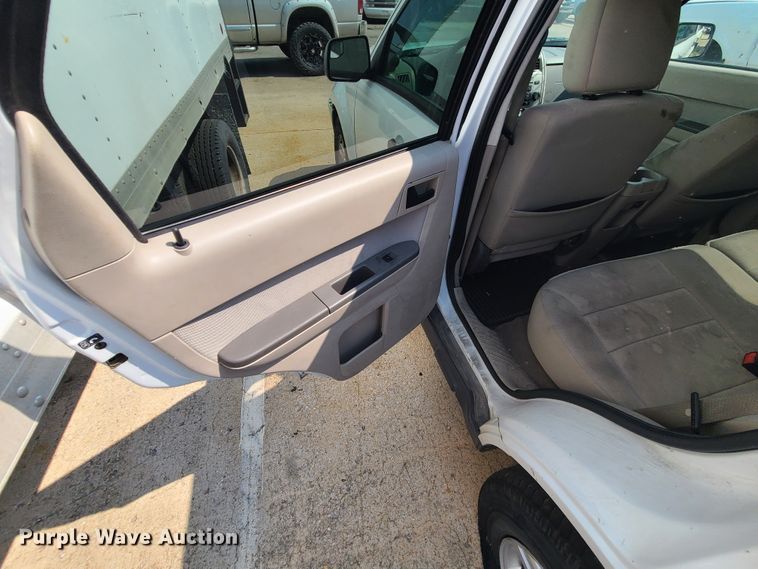 image for item DI6149 2010 Ford Escape  SUV