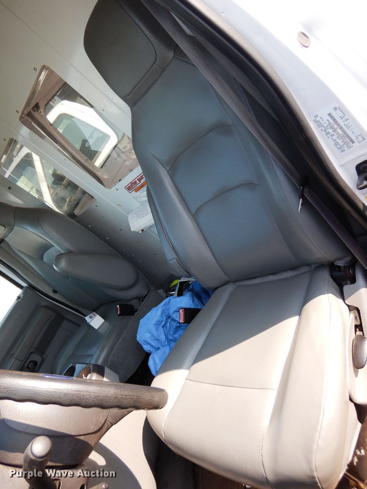 image for item DM5050 2012 Ford E350 Super Duty  van