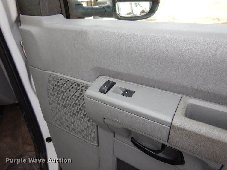image for item DM5050 2012 Ford E350 Super Duty  van