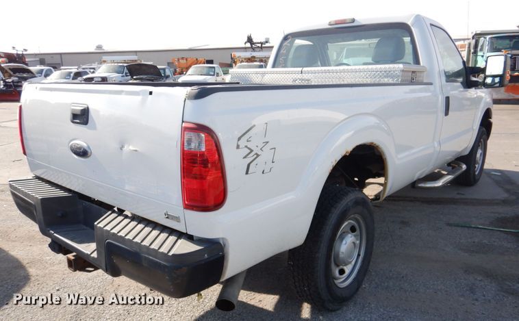 image for item DN2572 2011 Ford F350 Super Duty  pickup truck