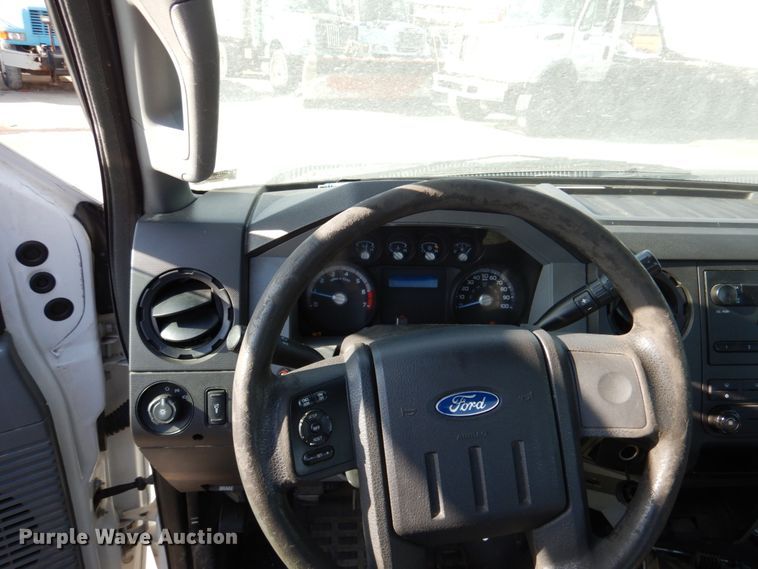 image for item DN2572 2011 Ford F350 Super Duty  pickup truck