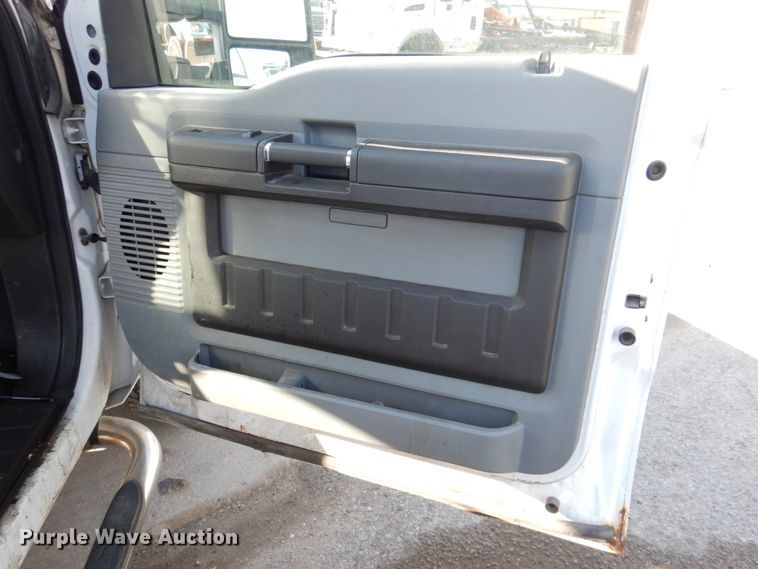 image for item DN2572 2011 Ford F350 Super Duty  pickup truck