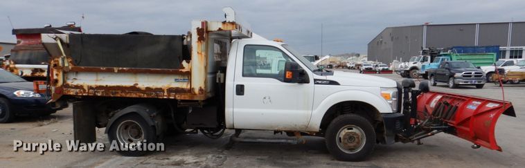 image for item DN2576 2011 Ford F350 Super Duty  dump bed pickup truck