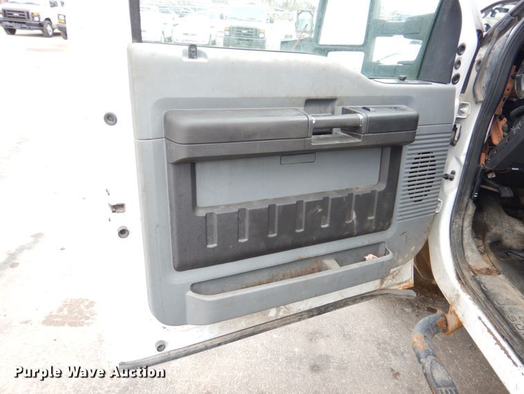 image for item DN2576 2011 Ford F350 Super Duty  dump bed pickup truck