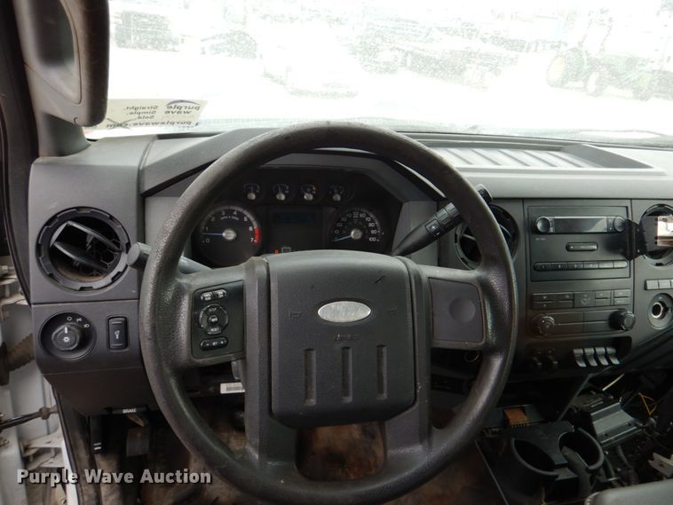 image for item DN2576 2011 Ford F350 Super Duty  dump bed pickup truck