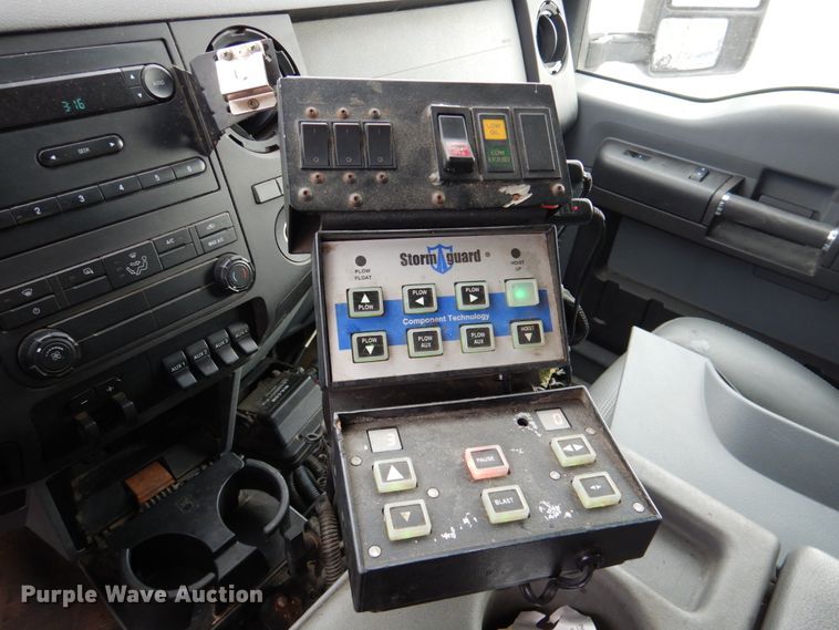 image for item DN2576 2011 Ford F350 Super Duty  dump bed pickup truck