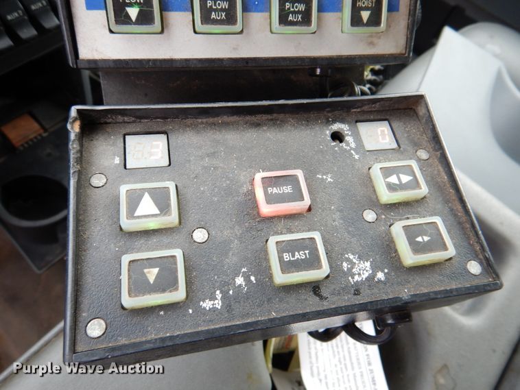 image for item DN2576 2011 Ford F350 Super Duty  dump bed pickup truck