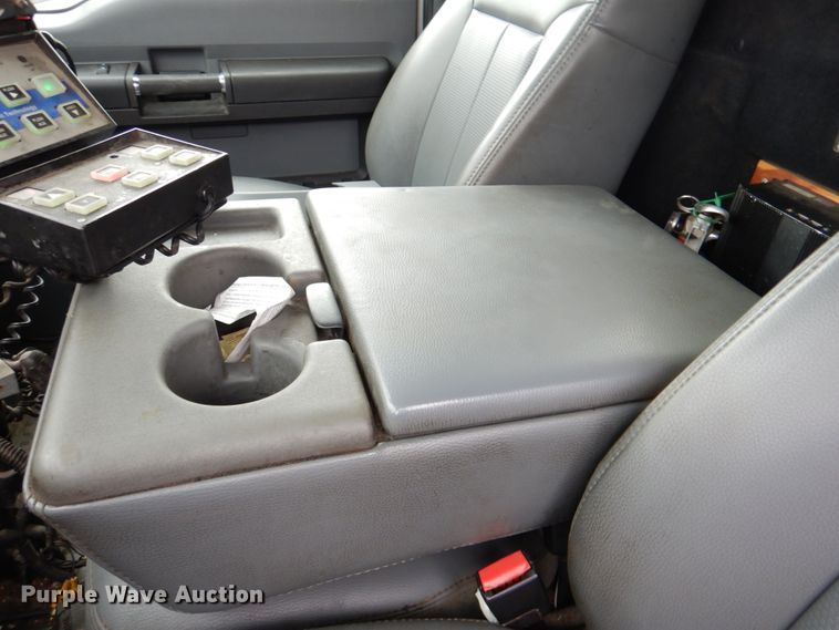 image for item DN2576 2011 Ford F350 Super Duty  dump bed pickup truck