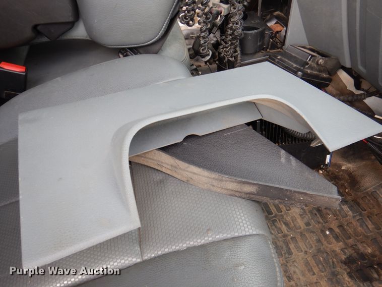 image for item DN2576 2011 Ford F350 Super Duty  dump bed pickup truck