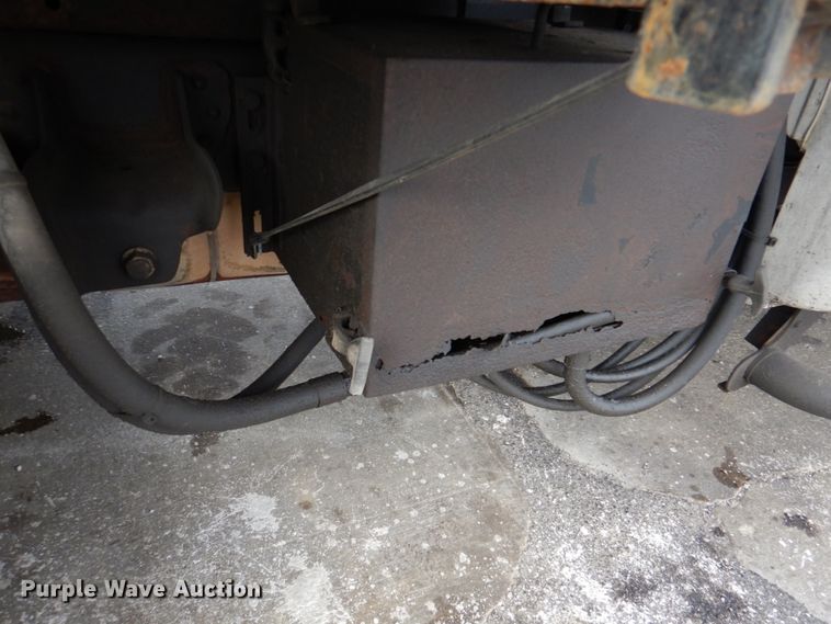 image for item DN2576 2011 Ford F350 Super Duty  dump bed pickup truck