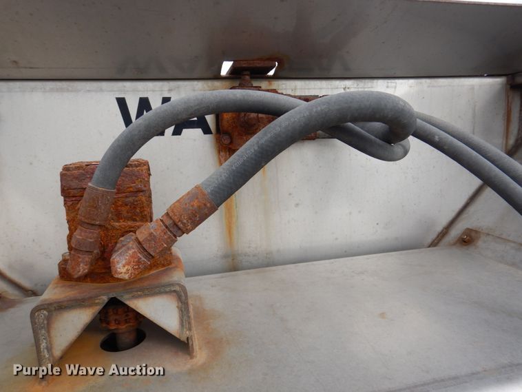 image for item DN2576 2011 Ford F350 Super Duty  dump bed pickup truck